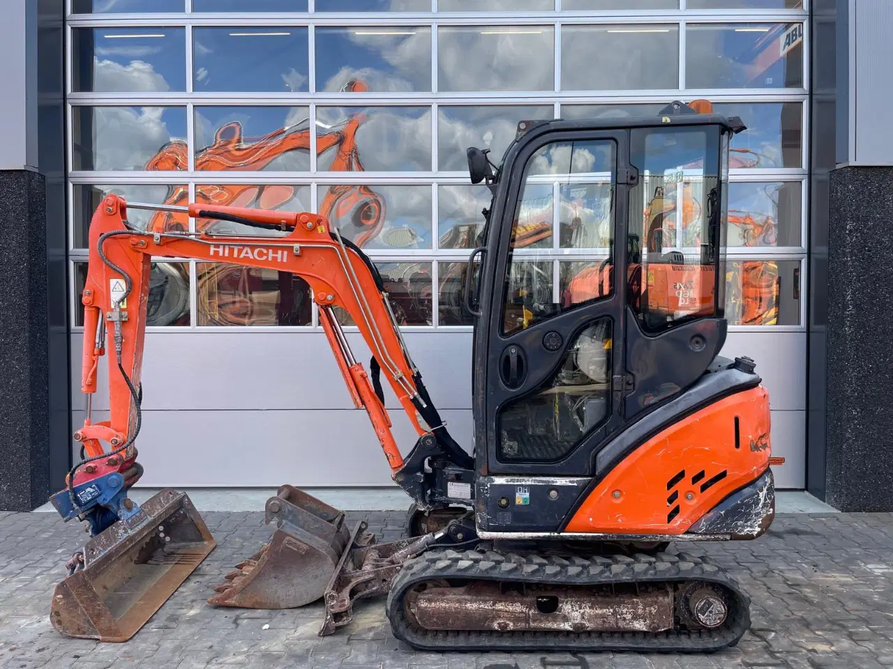 Hitachi ZX18-3