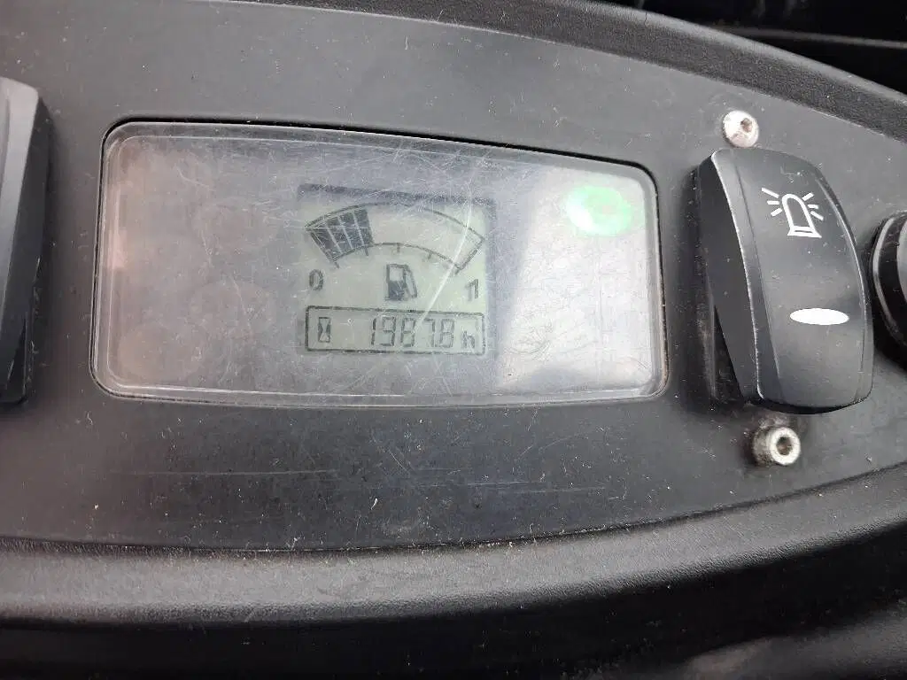 JCB 8018 CTS – Image 10