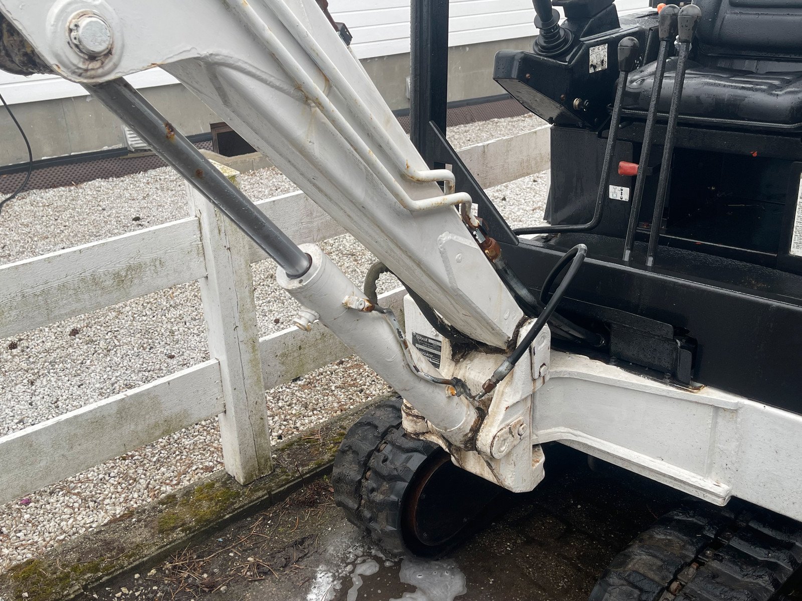 Bobcat 320 – Image 11