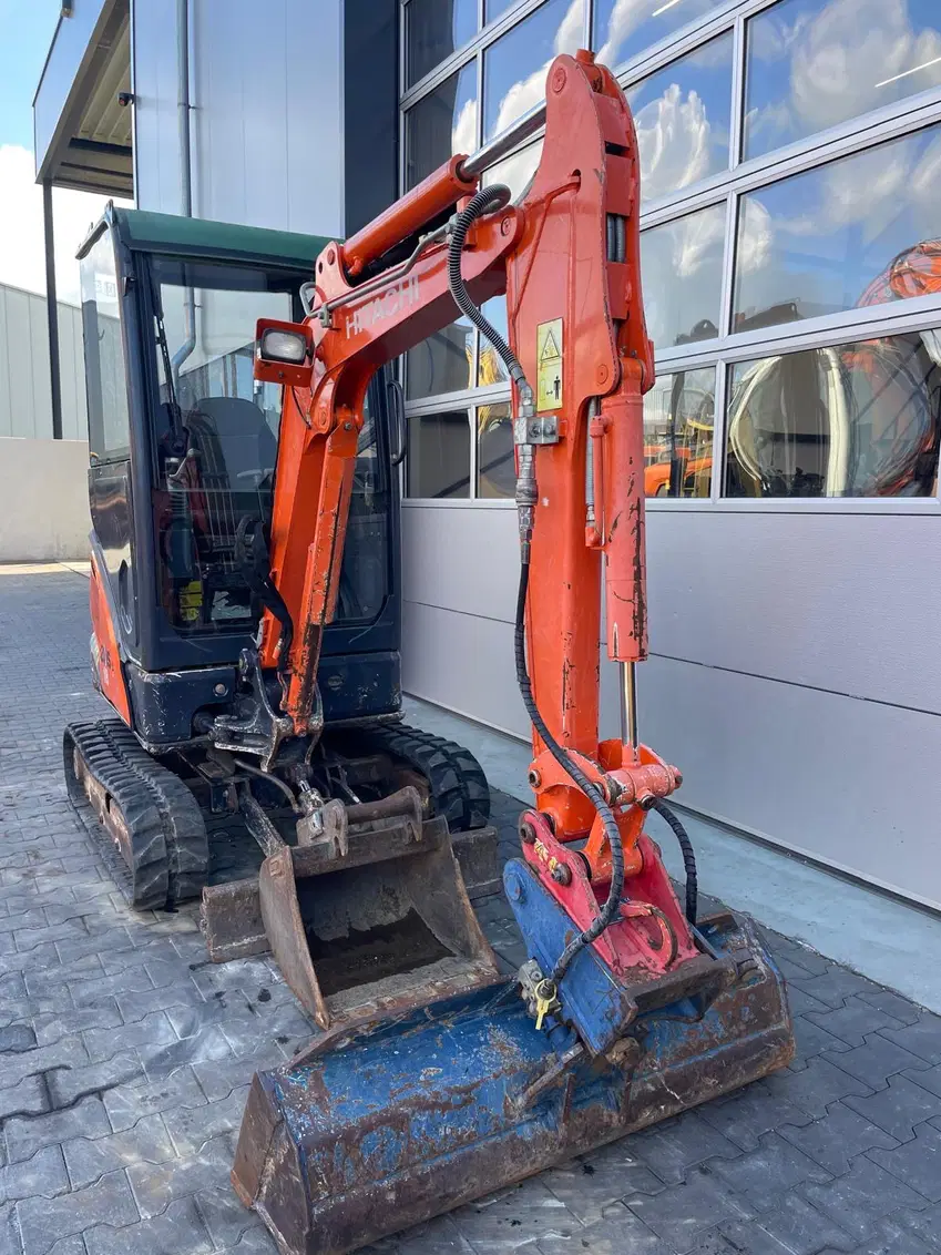 Hitachi ZX18-3 – Image 17