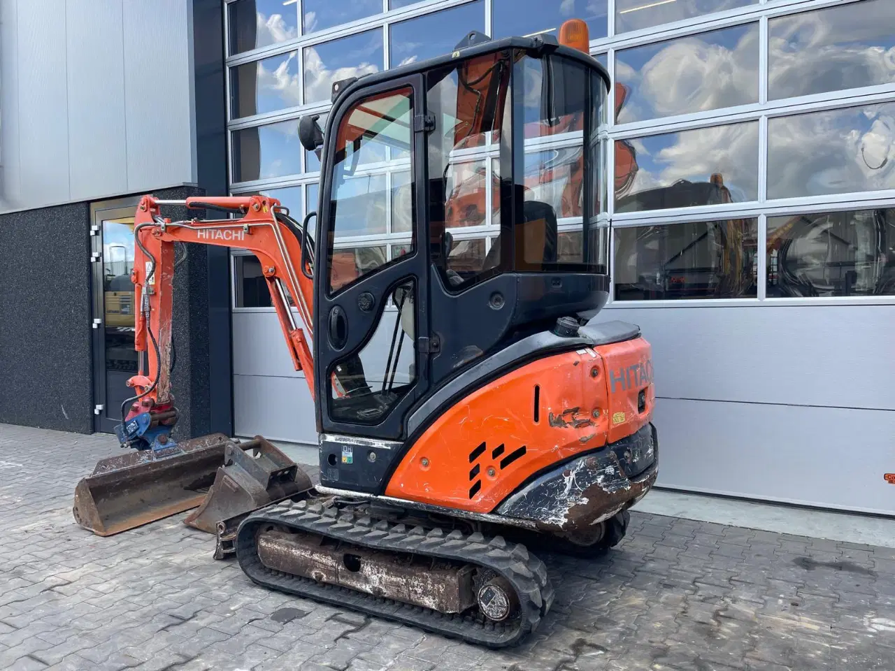 Hitachi ZX18-3 – Image 2