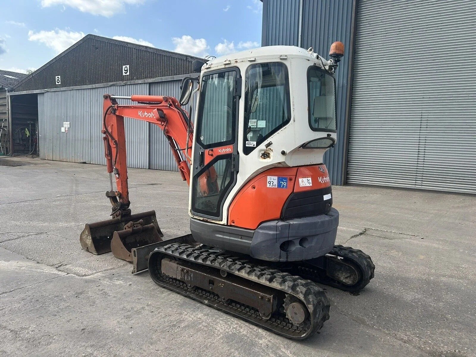 KUBOTA U25-3 – Image 3