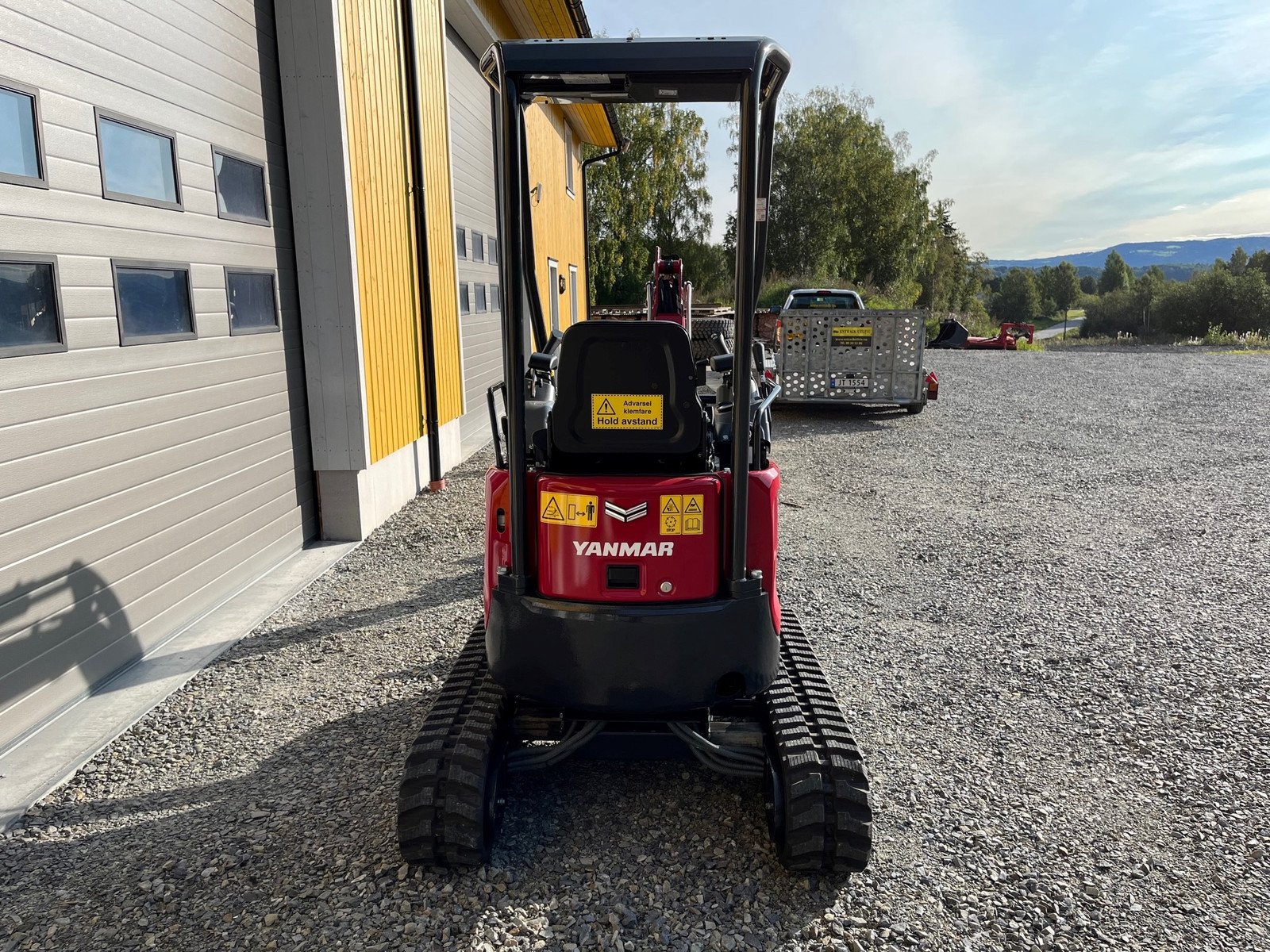 Yanmar Vio17 – Image 5