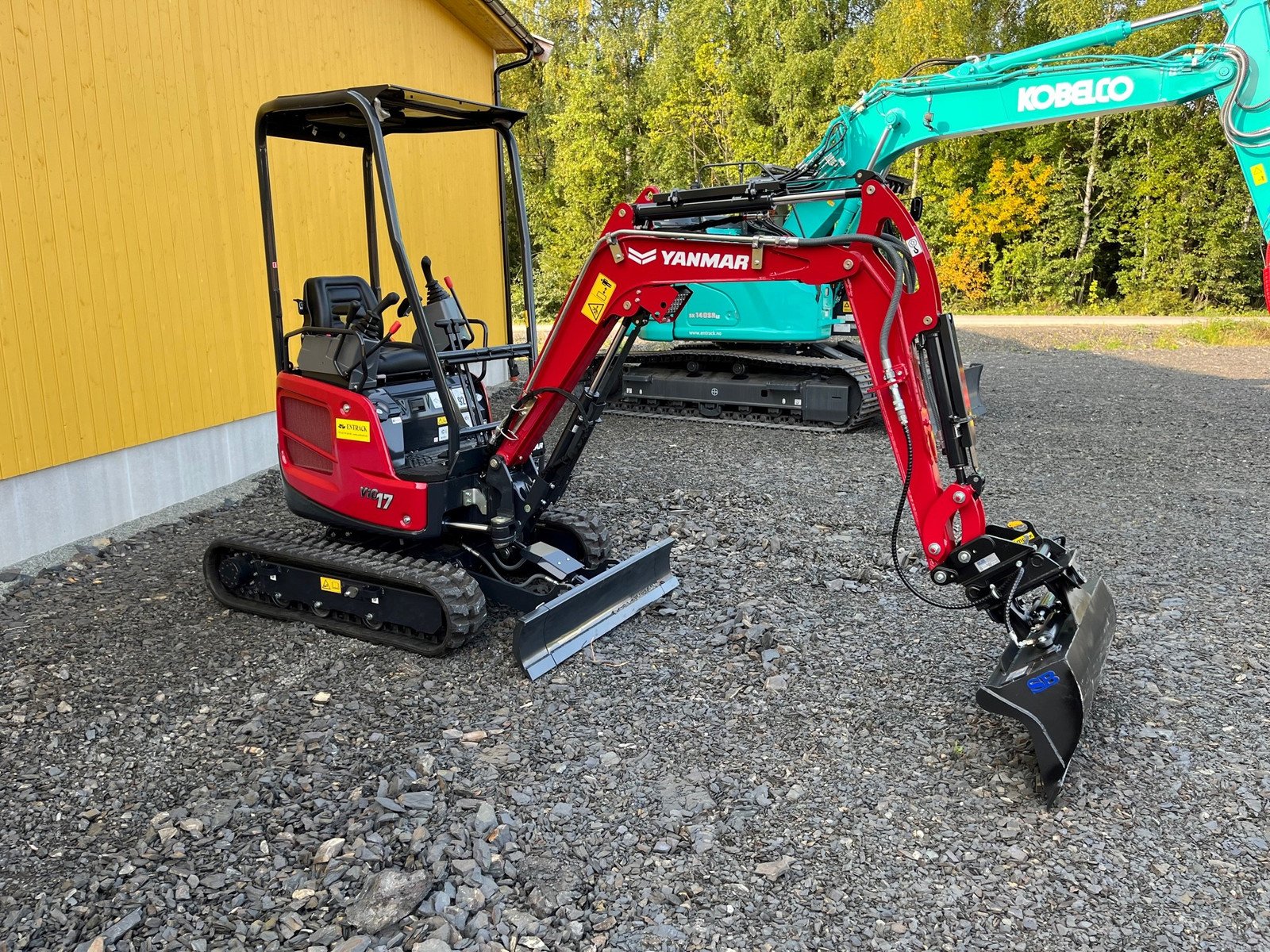 Yanmar Vio17 – Image 6
