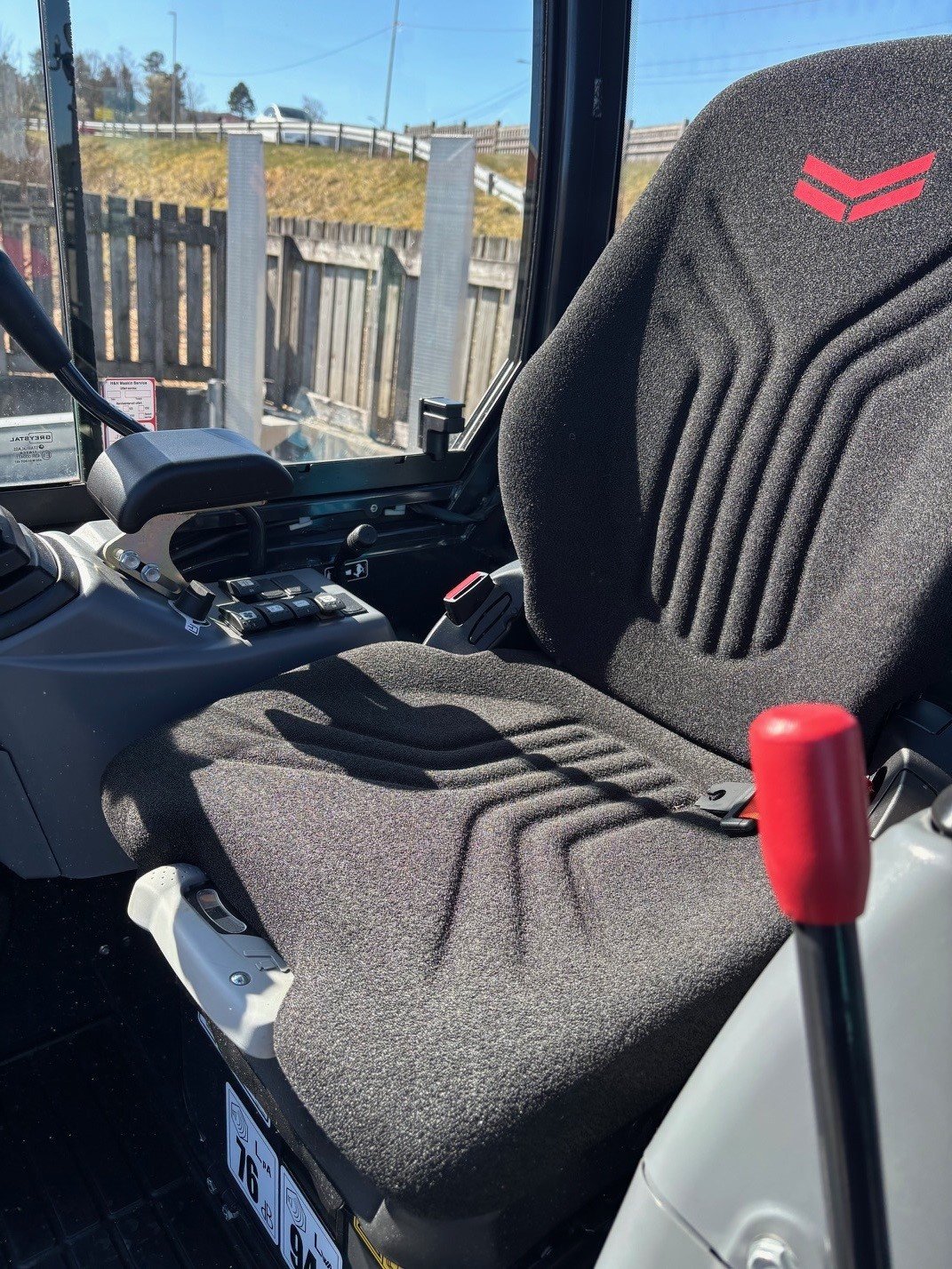 Yanmar SV26 – Image 8