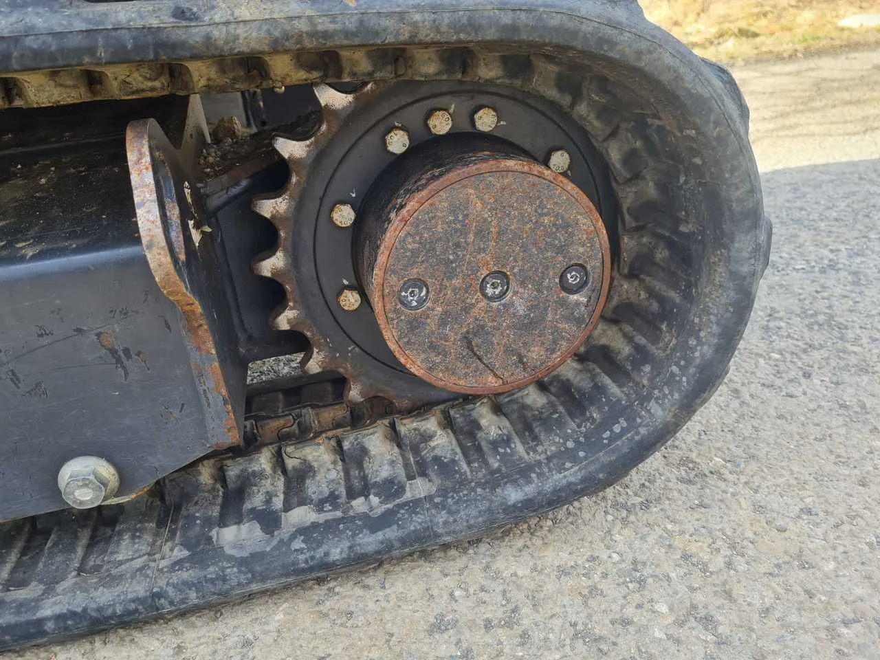 BOBCAT E34 – Image 9