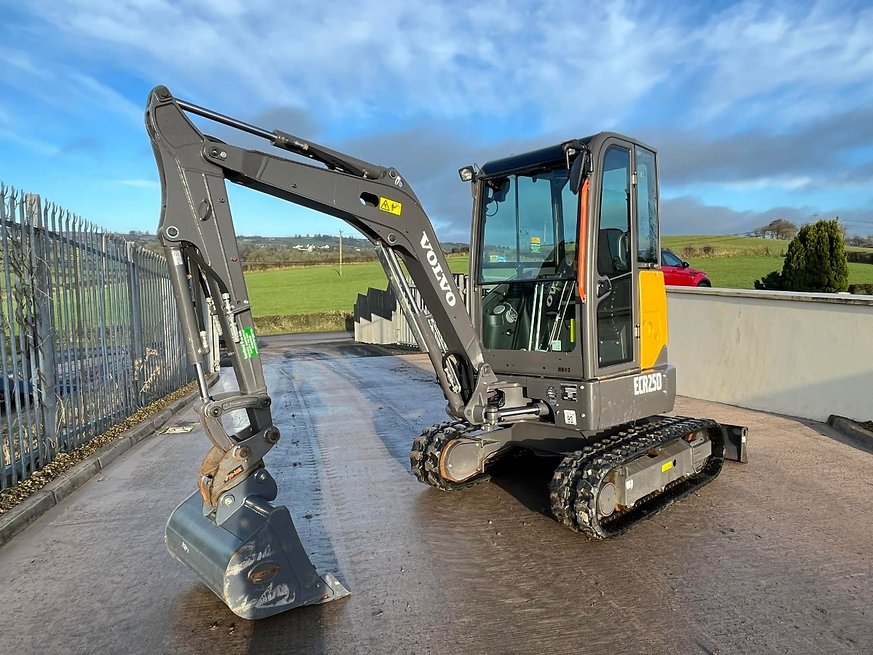 Volvo ECR25D – Image 15