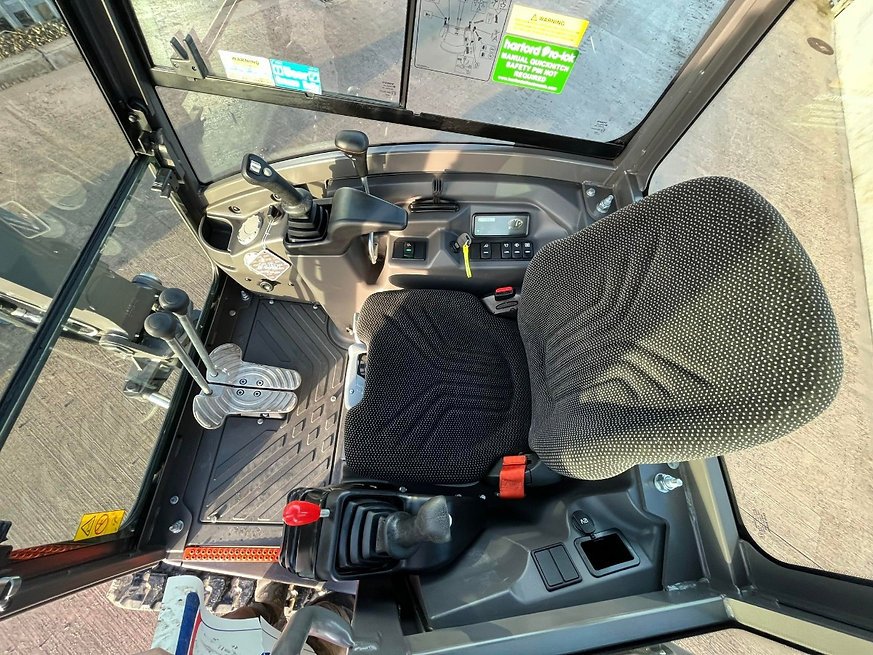 Volvo ECR25D – Image 17